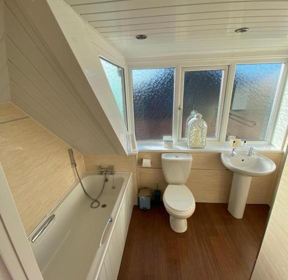 Номер Deluxe Кровать Кинг, The Bayridge Guest House