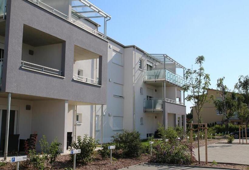 Апартаменты 2 Спальни, Living Neuburg