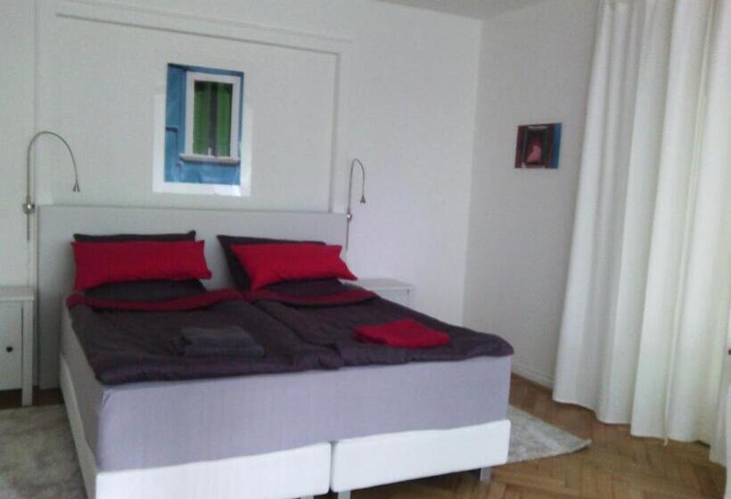 Quarto Estandar, Pension Timeout