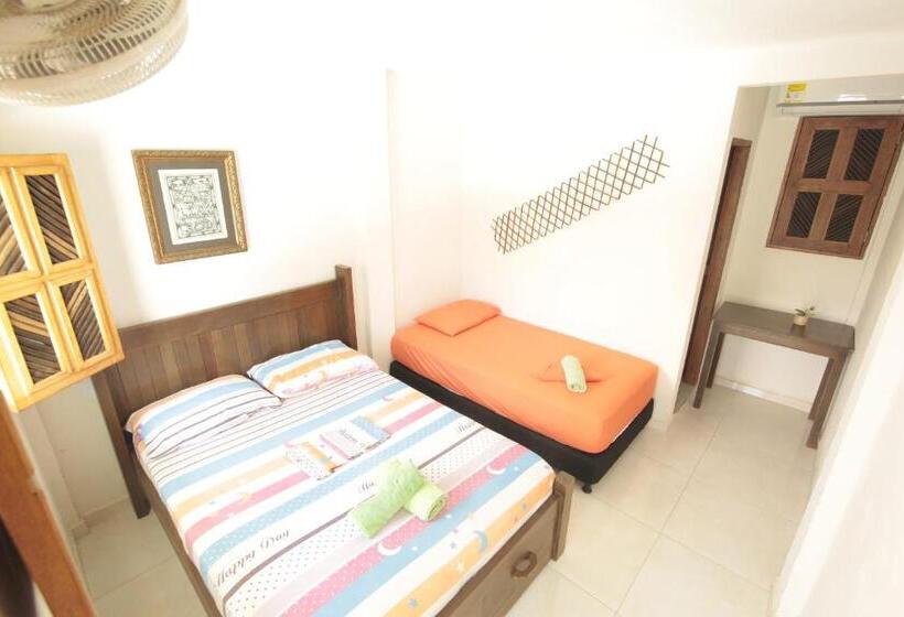 스탠다드 트리플 룸, Hostal Nibuni Palomino