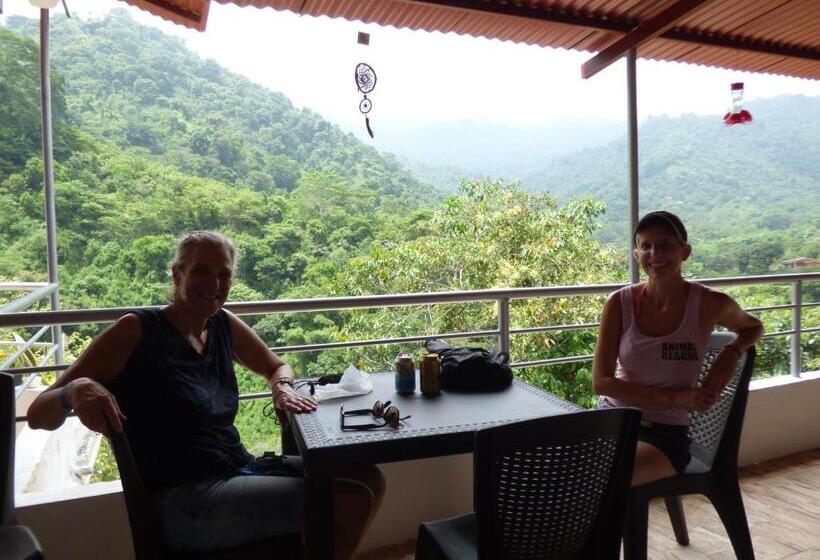패밀리 룸, Hostal Alto De La Montaña