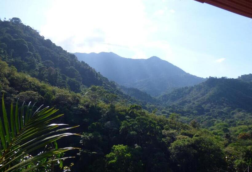 스탠다드 트리플 룸, Hostal Alto De La Montaña