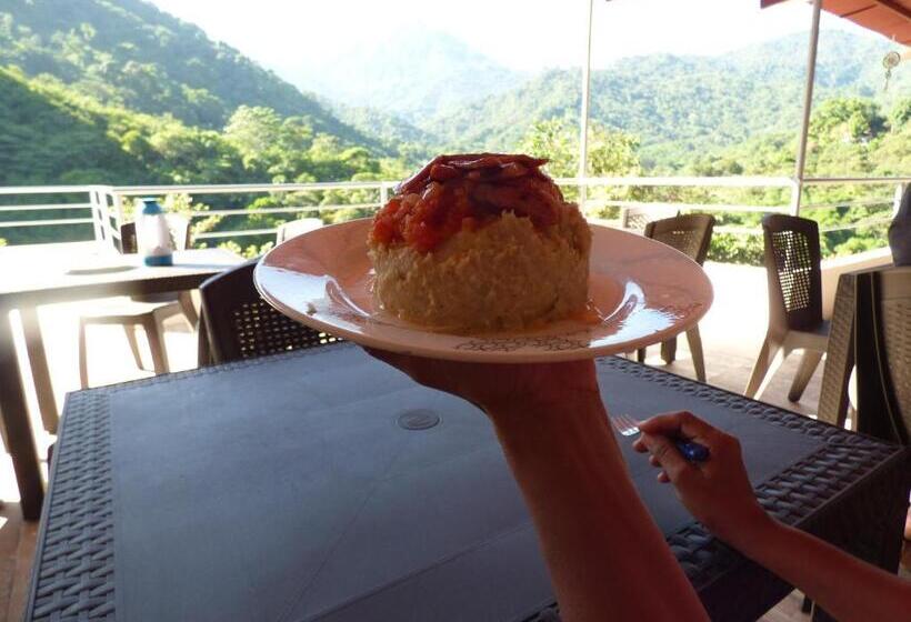 스탠다드 트리플 룸, Hostal Alto De La Montaña