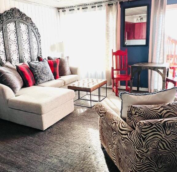 Люкс Deluxe Кровать Кинг, Oceanhouse