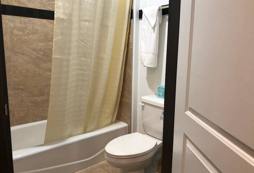 家庭间, Starlight Inn South El Monte