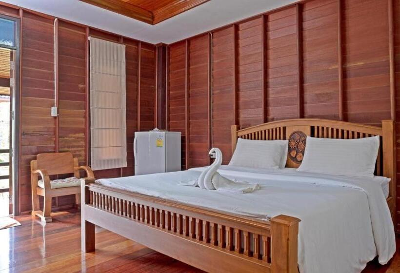 اتاق استاندارد با چشم‌انداز استخر, Home At Chan Resort