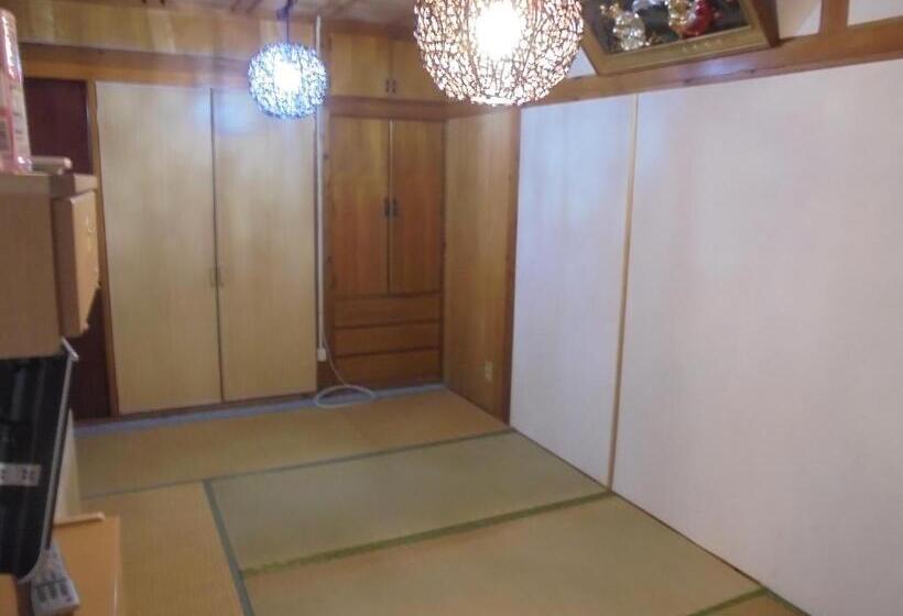 Четырехместный Номер Стандарт, Guest House Icyaribacyode