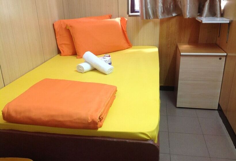 اتاق خانوادگی, Head Sun Guest House
