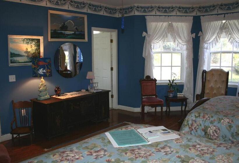 수피리어 룸 풀장 전망, Heron Cay Lakeview Bed & Breakfast