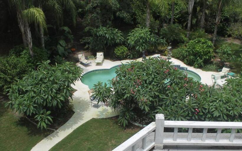 수피리어 스위트, Heron Cay Lakeview Bed & Breakfast