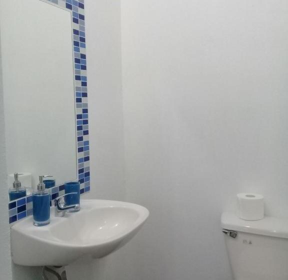 家庭间, Hostal Casa Azul
