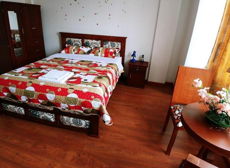 Студия Стандарт, Hostal Arauco