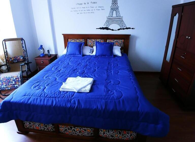 스탠다드 스튜디오, Hostal Arauco