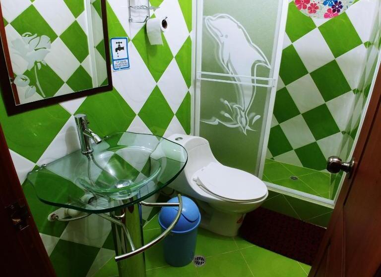 스탠다드 트리플 룸, Hostal Arauco