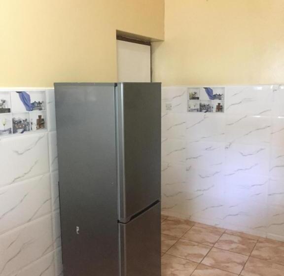 Дом 4 Спальни, Maoni Guest House