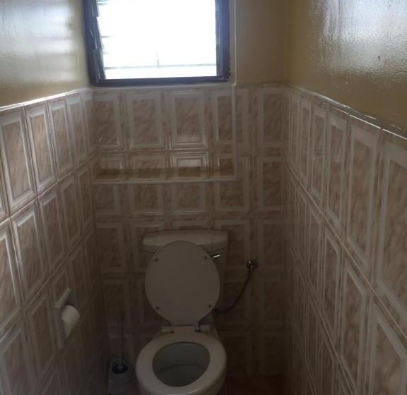 Дом 4 Спальни, Maoni Guest House