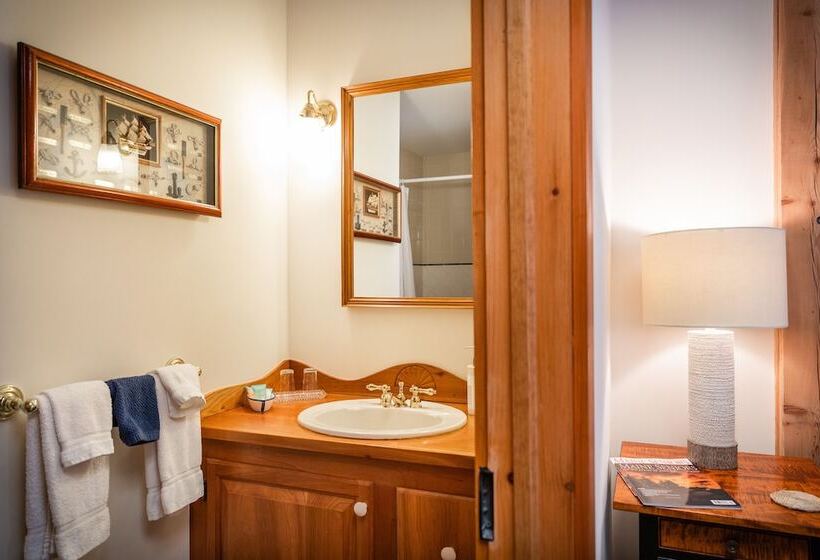 Номер Стандарт Вид на Сад, Spouter Inn Bed & Breakfast