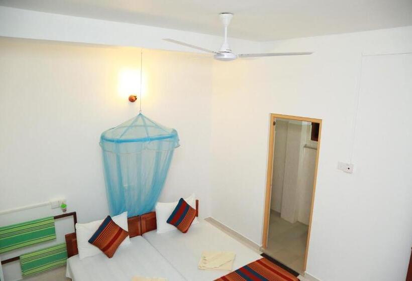 Номер Стандарт, Vishmee Holiday Inn