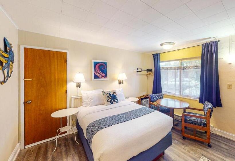 Семейное Студио, Lamplighter Inn