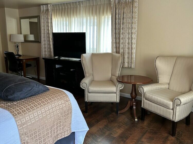 标准间, Abram Inn & Suites