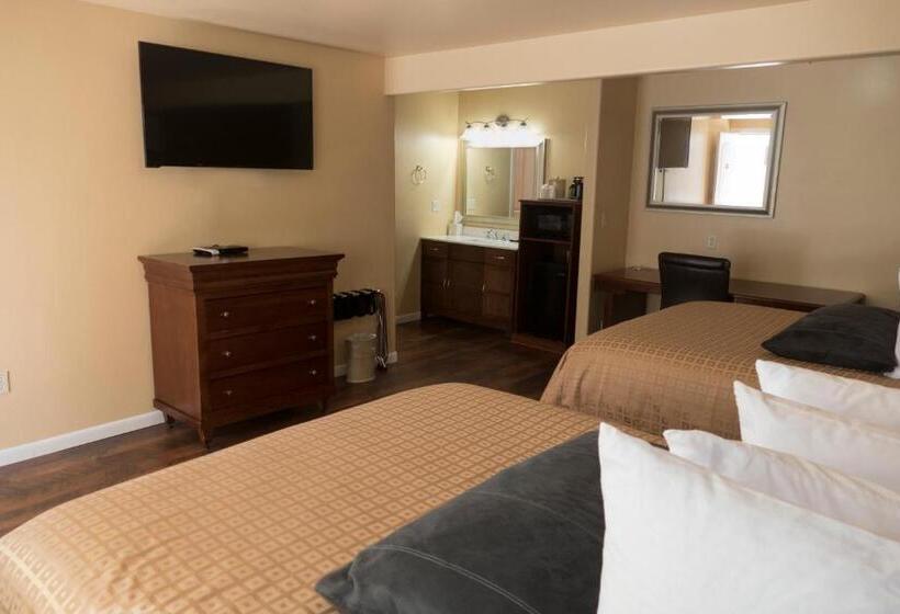 标准三人间, Abram Inn & Suites