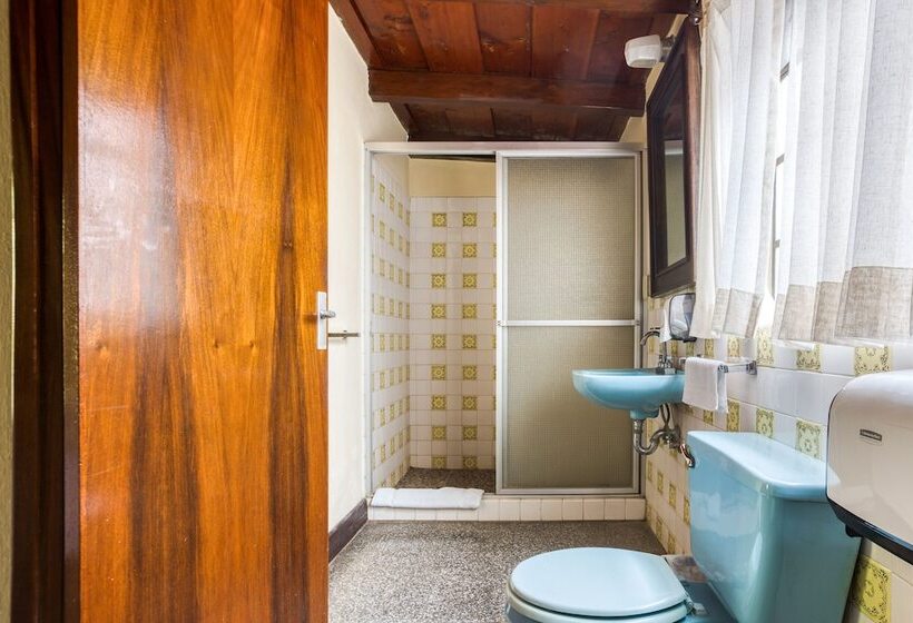 Номер Стандарт, Socialtel Atitlan   Formerly Selina Atitlan