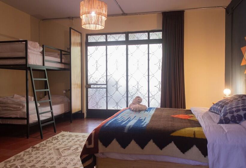 Номер Стандарт, Socialtel Atitlan   Formerly Selina Atitlan
