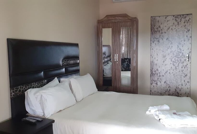 스탠다드 룸, Makhadzi S Cloud Lodge