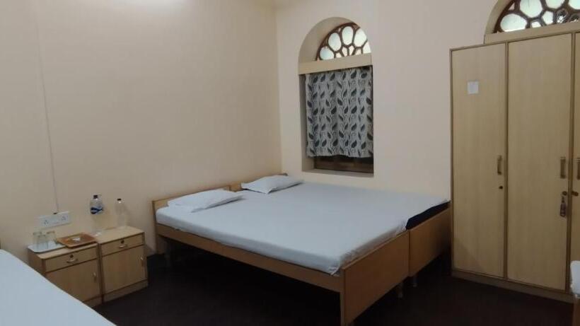 Семейный Номер Deluxe, Shaw Guest House