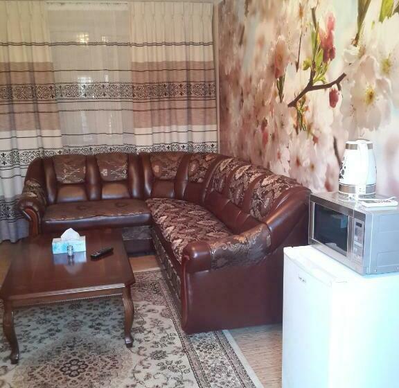 سوییت, Guest House Domashniy Uyut