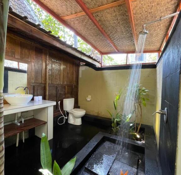 Бунгало Стандарт, Zipp Bar Restaurant & Bungalows