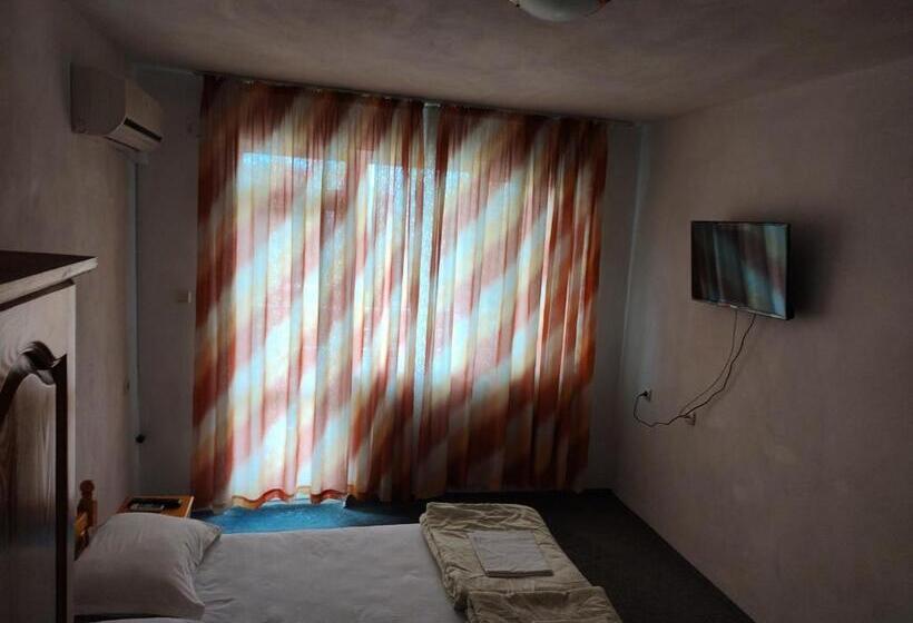 Quarto Familiar Deluxe, Zlatevi Guest House