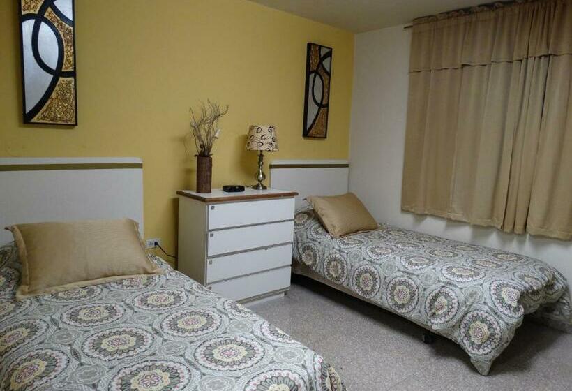 اتاق استاندارد, Hostal Universitario