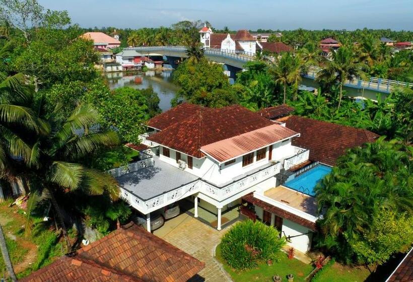 Номер Deluxe, Triveny River Palace
