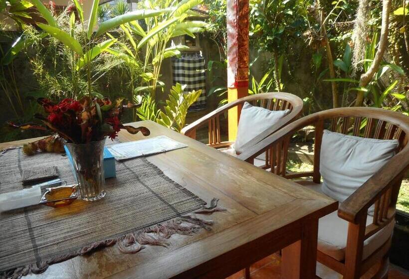 디럭스 룸, Cegeng Lestari Guest House