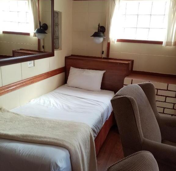 Quarto Estandar, Tudor Lodge Guest House