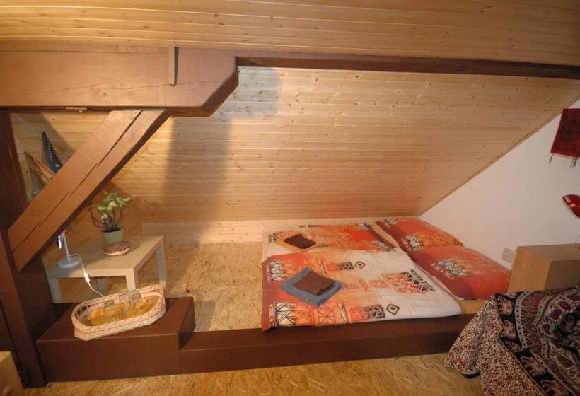 Svit, Guest House Sherpa