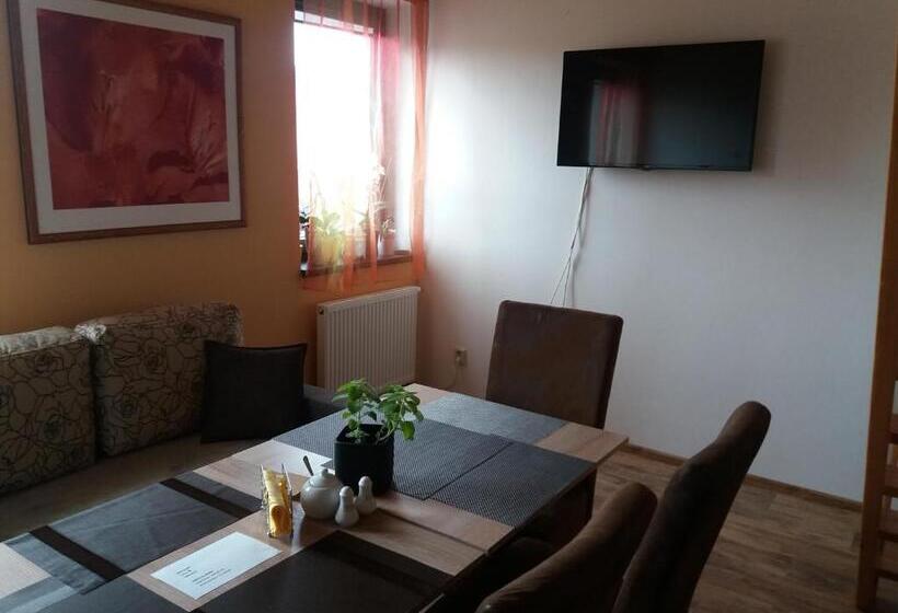 Люкс, Guest House Sherpa