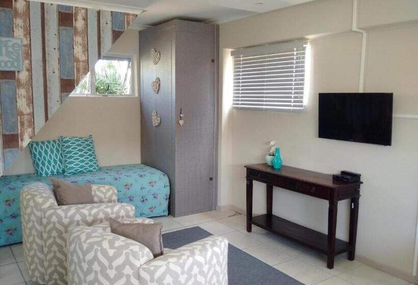 Семейный Номер, Bay Breeze Guesthouse Selfcatering