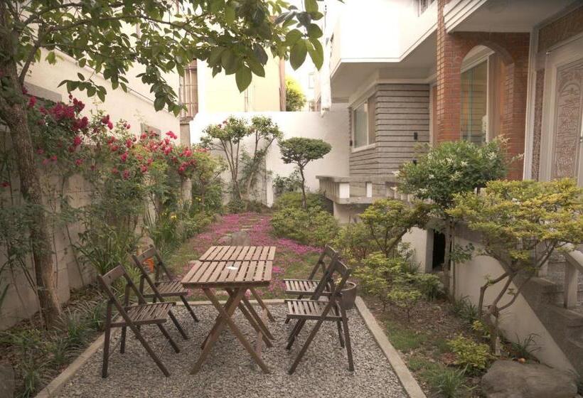 Кровать в Общей Комнате, Byulbam Guesthouse