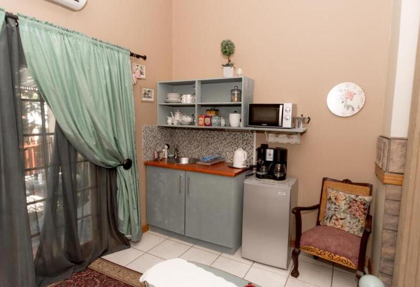 Номер Стандарт Вид на Бассейн, Tarentaalrand Guesthouse