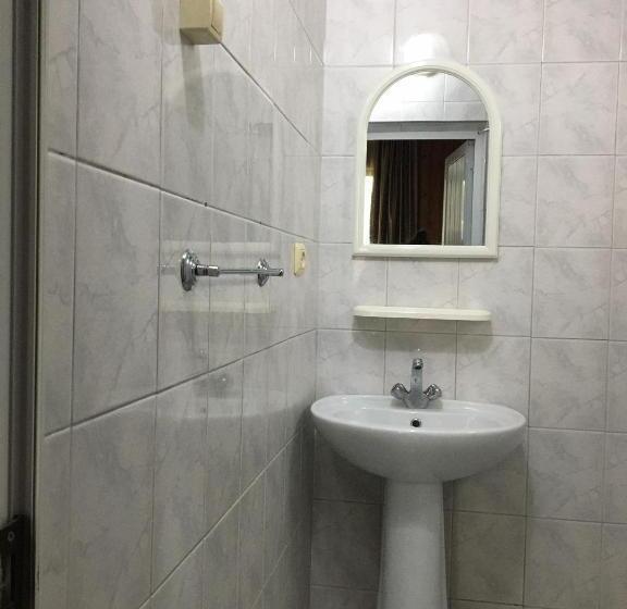 اتاق اکونومی, Guest House Roman/gonio