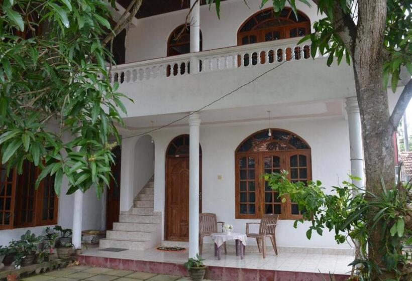 Номер Deluxe с Балконом, Welcome Family Guest House