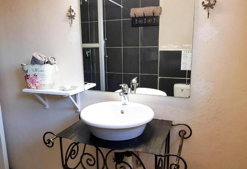 غرفة قياسية سرير كينج, Dormio Manor Guest Lodge