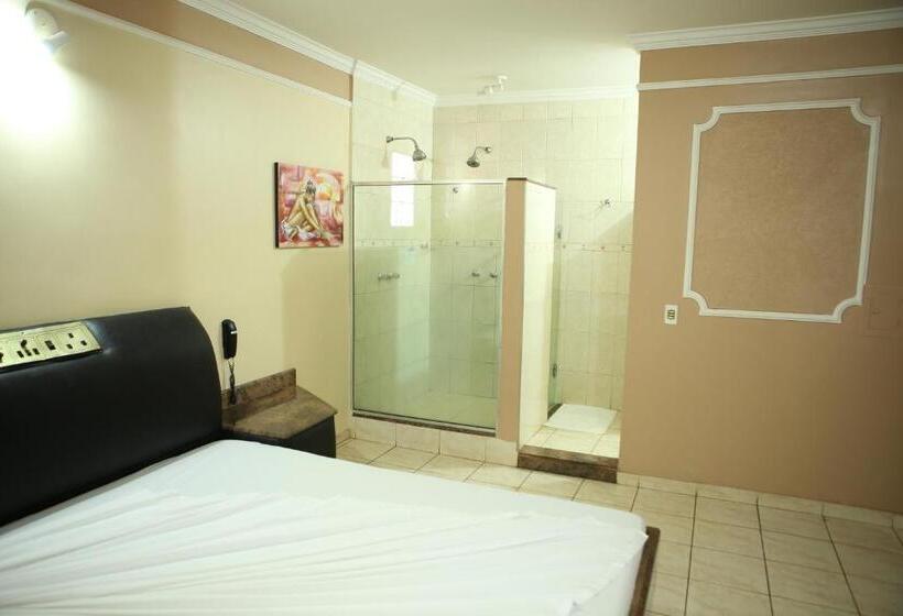 Quarto Estandar, Medieval Motel E Hospedagem