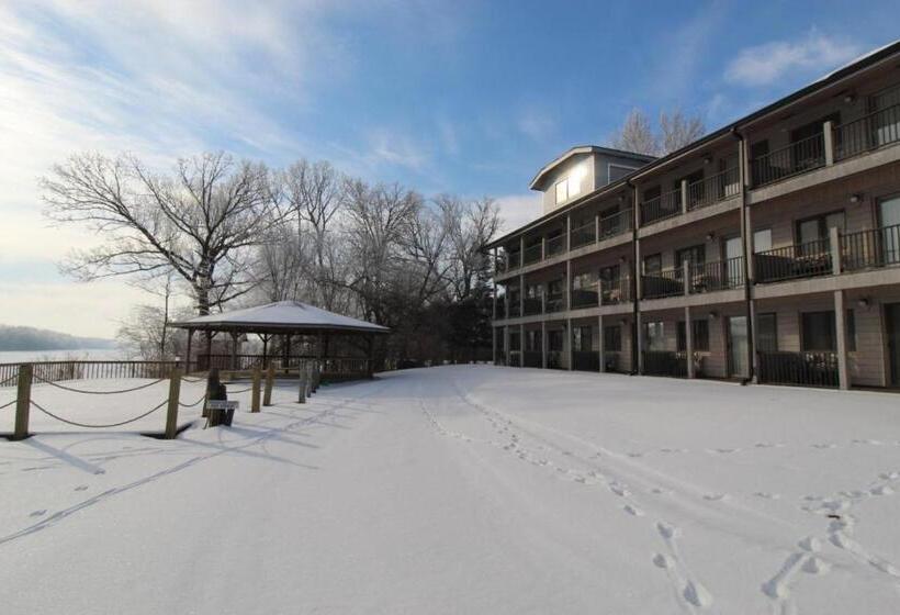 Quarto Familiar, Paddle Wheel Inn