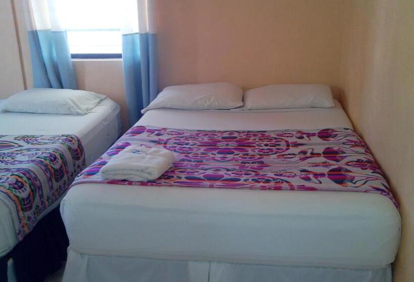 エコノミートリプルルーム, Don Santiago Guesthouse Downtown