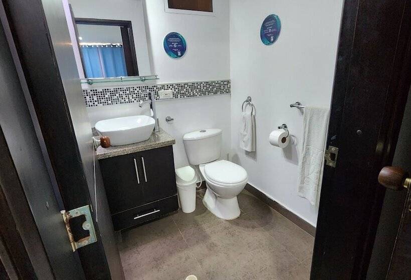 Люкс 2 Спальни, White Coral Apartasuites