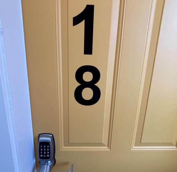 Quarto Estandar, Balanced Rock Inn