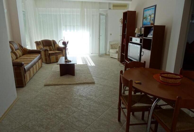 带2个卧室的高级公寓, Club Topaz Apartments